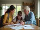 familien-im-fokus-grosseltern-schulranzen-geldsorgen-und-dramatische-faelle